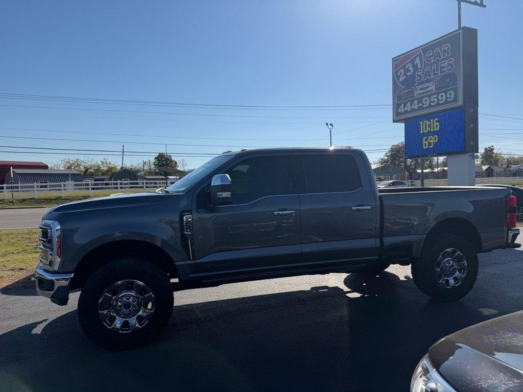 Ford F-250 SD Lariat Crew Cab 4WD 2024