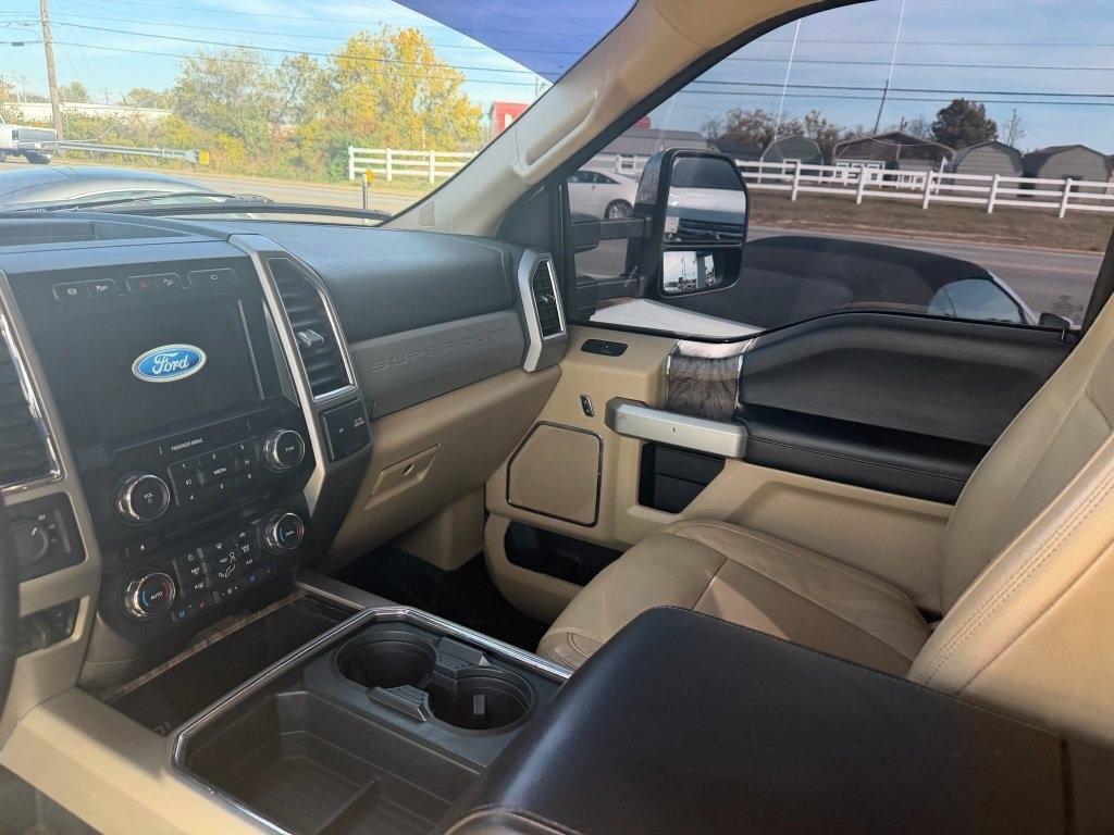 Ford F-350 SD Lariat Crew Cab Long Bed DRW 4WD 2018