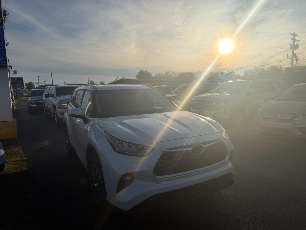 Toyota Highlander XLE FWD V6 2020