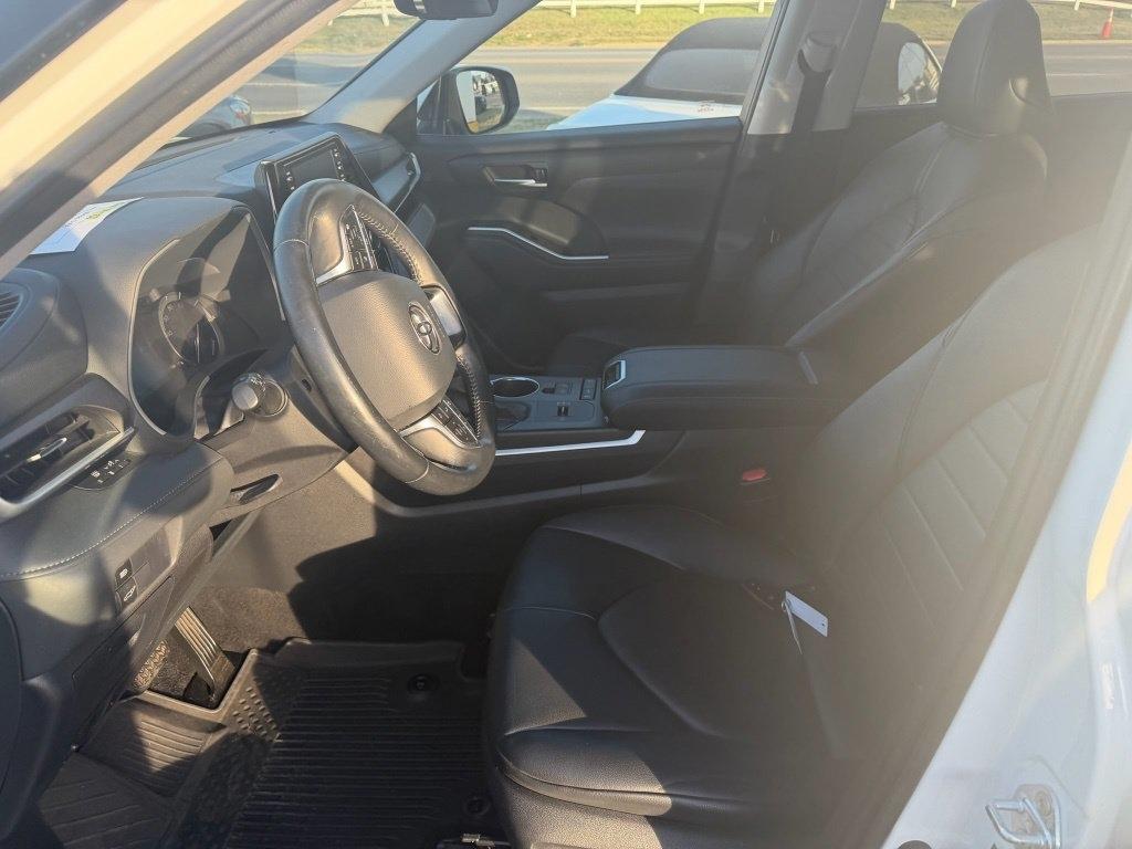 Toyota Highlander XLE FWD V6 2020