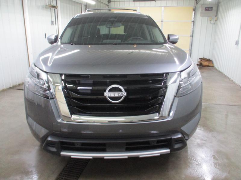 Nissan Pathfinder SL 2025