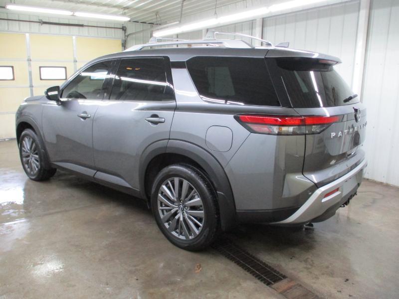 Nissan Pathfinder SL 2025