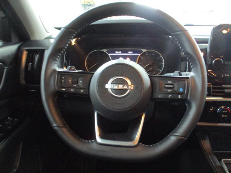 Nissan Pathfinder SL 2025