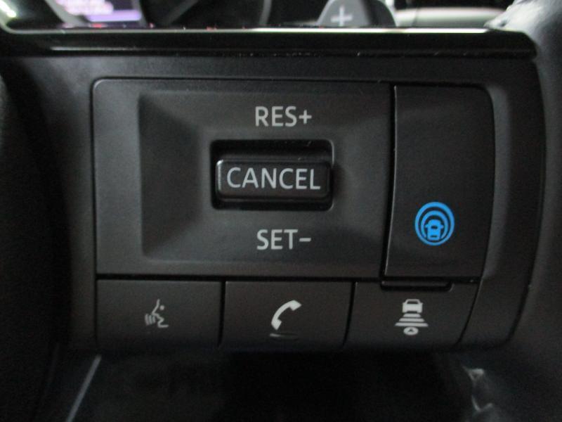 Nissan Pathfinder SL 2025