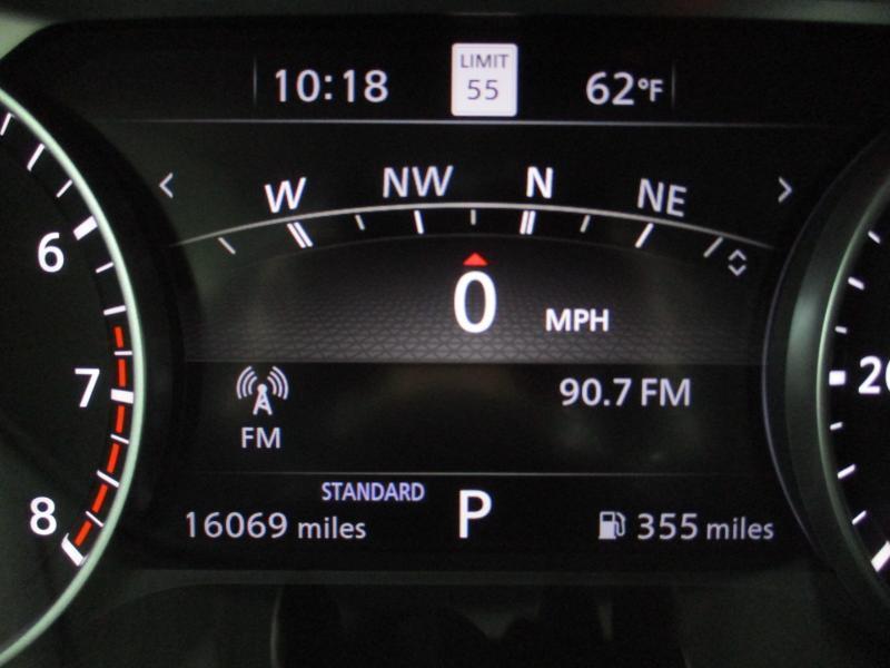 Nissan Pathfinder SL 2025