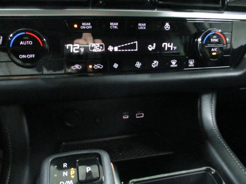 Nissan Pathfinder SL 2025