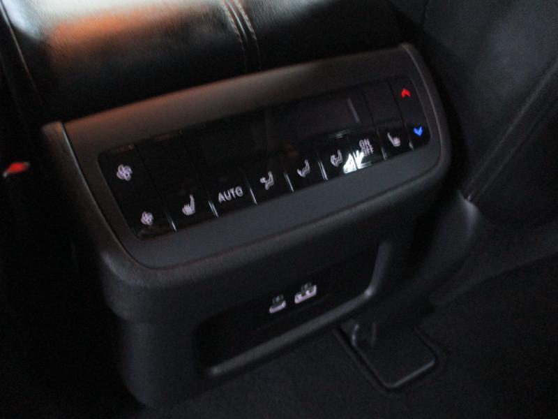 Nissan Pathfinder SL 2025