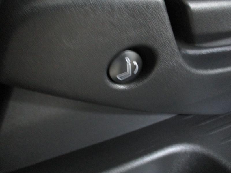 Nissan Pathfinder SL 2025