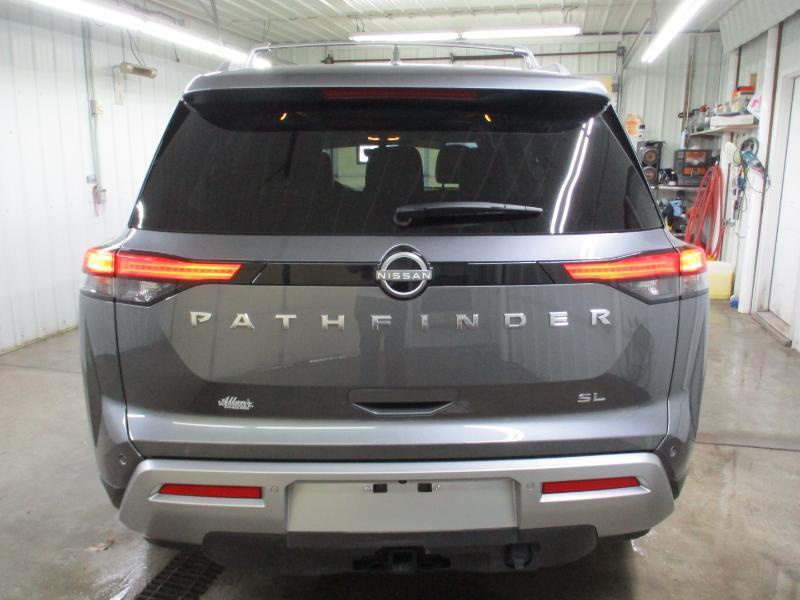 Nissan Pathfinder SL 2025