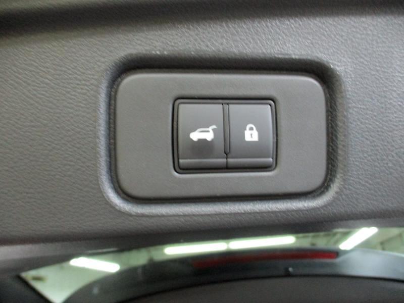 Nissan Pathfinder SL 2025