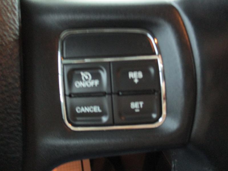 RAM 2500 SLT Mega Cab 4WD 2016