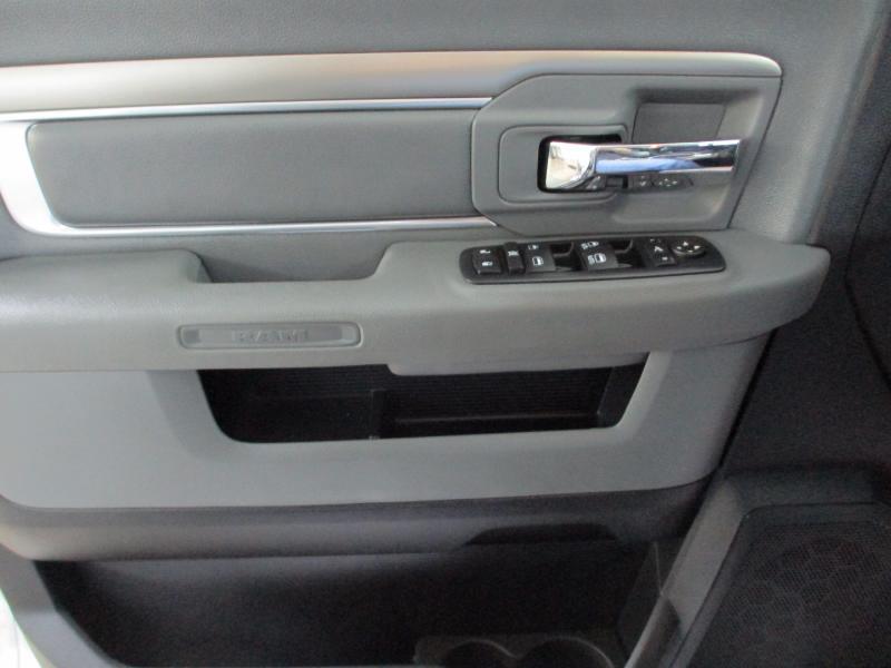 RAM 2500 SLT Mega Cab 4WD 2016