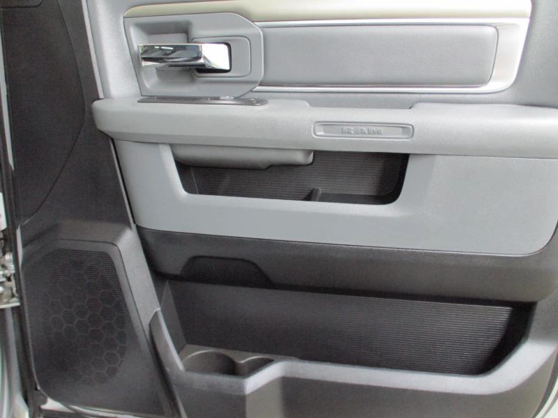 RAM 2500 SLT Mega Cab 4WD 2016