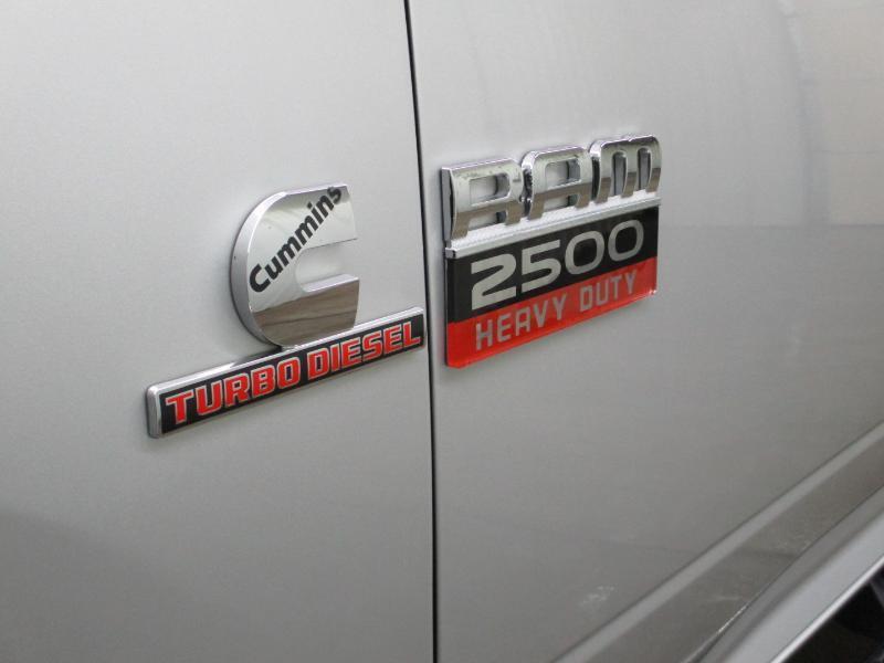 RAM 2500 SLT Mega Cab 4WD 2016