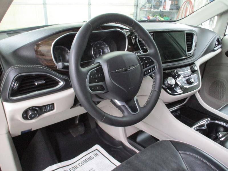 Chrysler Pacifica Limited 2023