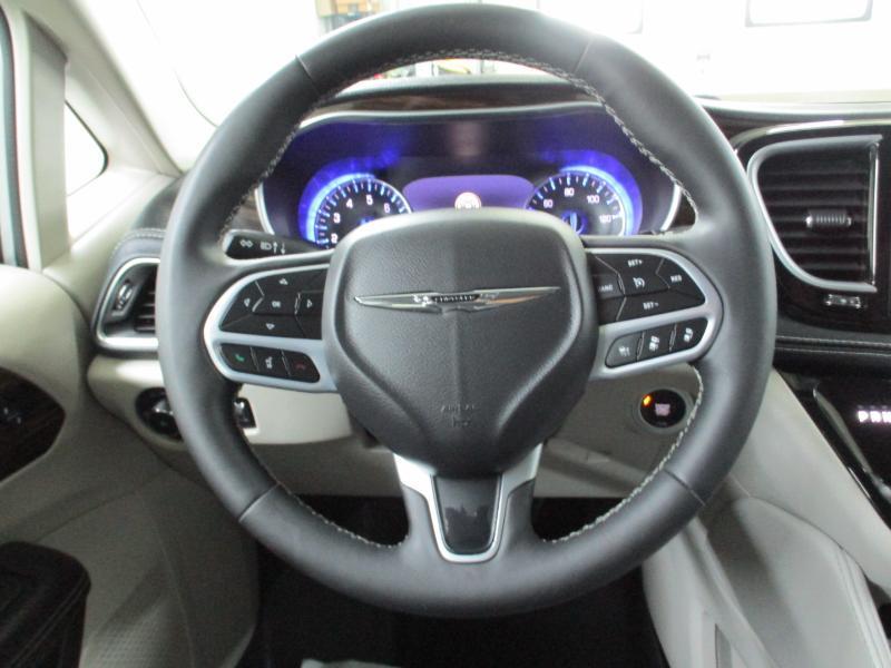 Chrysler Pacifica Limited 2023