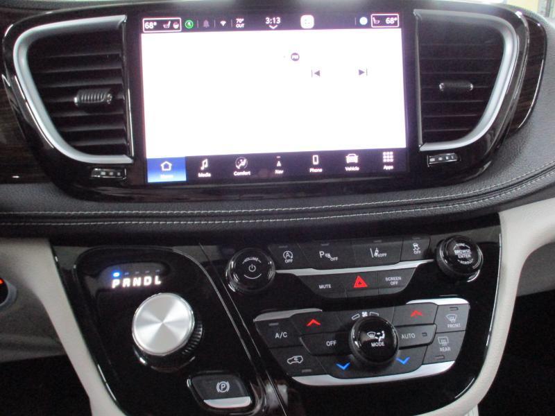 Chrysler Pacifica Limited 2023