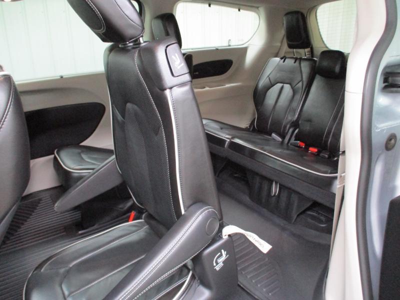 Chrysler Pacifica Limited 2023