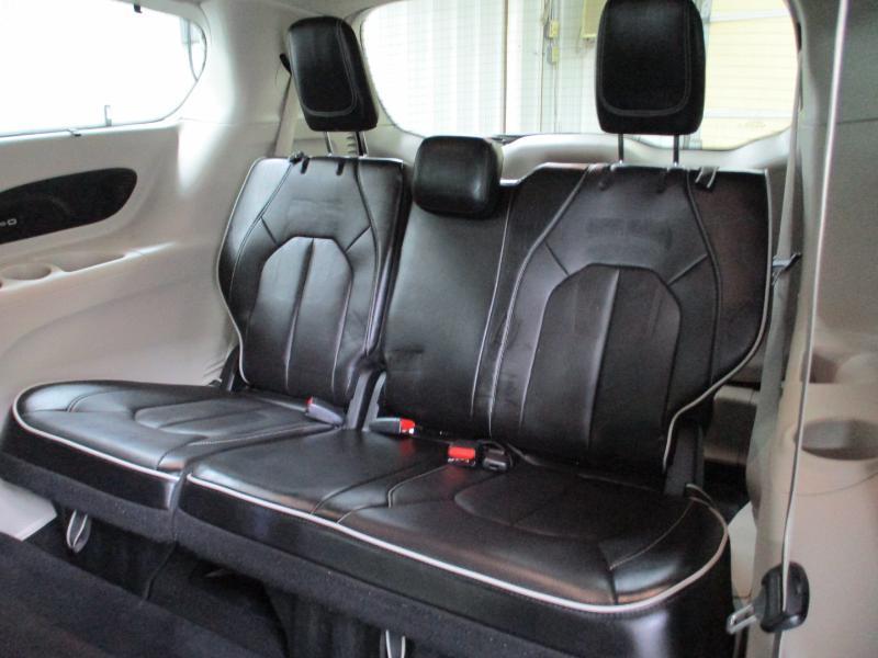 Chrysler Pacifica Limited 2023