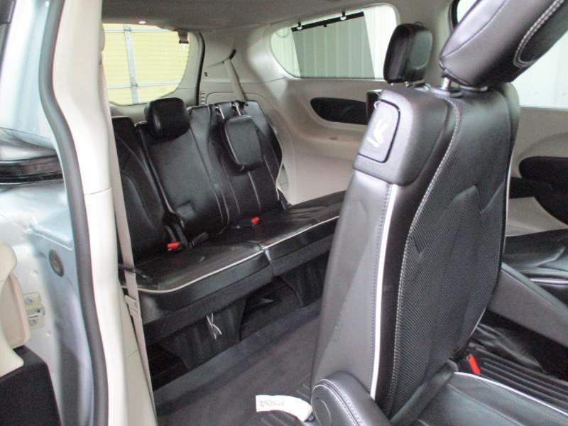 Chrysler Pacifica Limited 2023