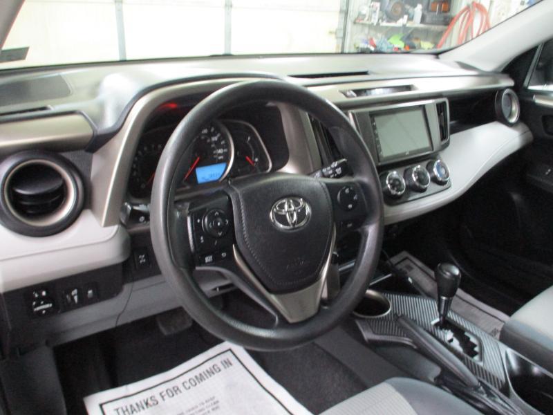 Toyota RAV4 LE AWD 2015