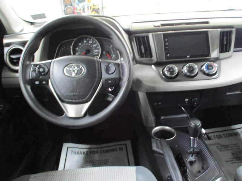 Toyota RAV4 LE AWD 2015