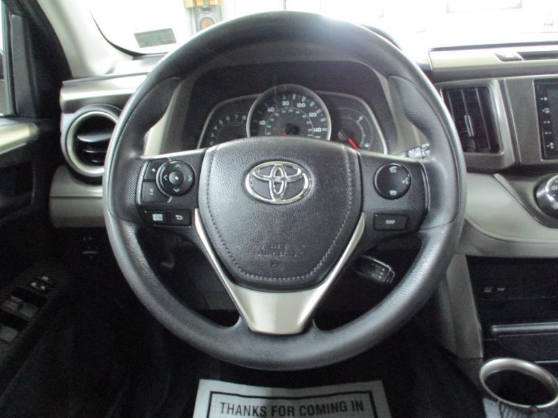 Toyota RAV4 LE AWD 2015