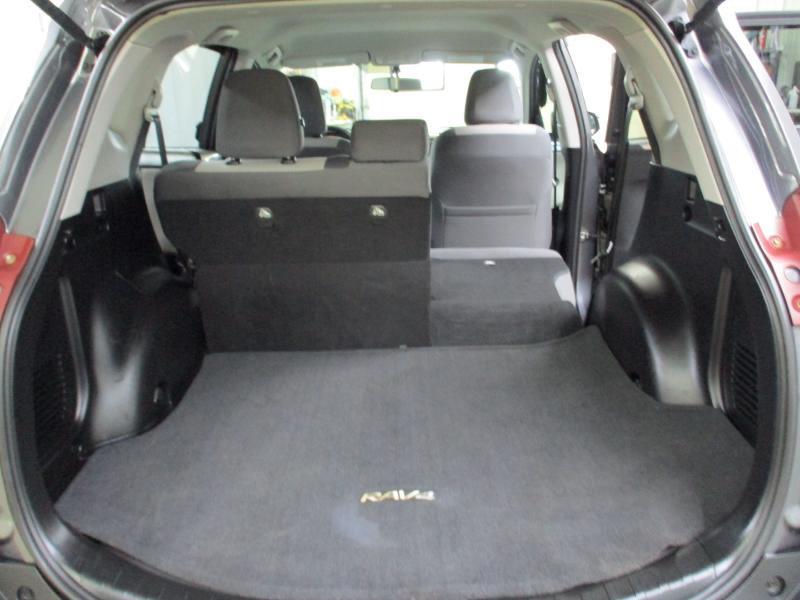 Toyota RAV4 LE AWD 2015