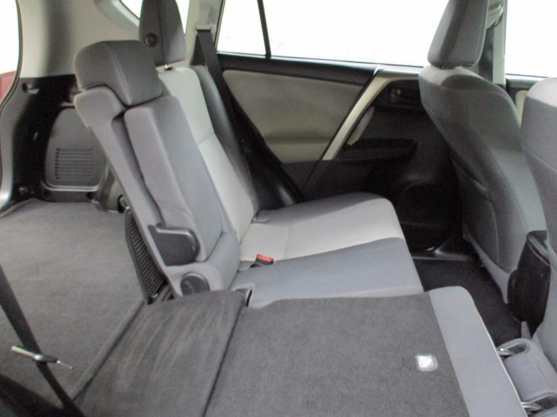 Toyota RAV4 LE AWD 2015