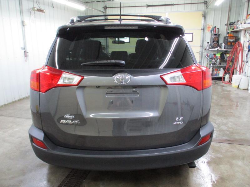 Toyota RAV4 LE AWD 2015