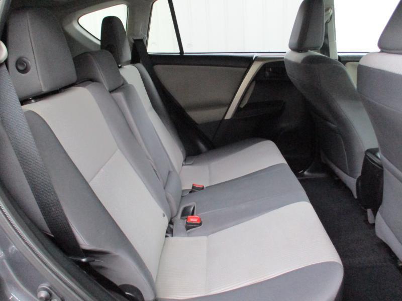 Toyota RAV4 LE AWD 2015