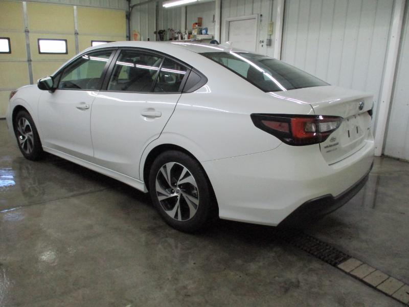 Subaru Legacy Premium 2025