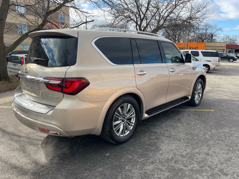 Infiniti QX80 LUXE 4WD 2019