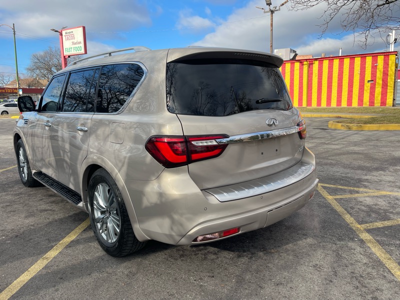 Infiniti QX80 LUXE 4WD 2019