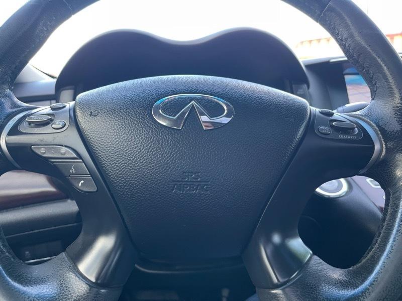 Infiniti Q70 3.7 AWD 2015