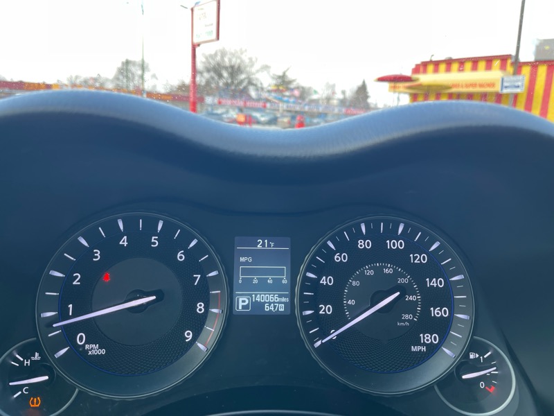 Infiniti Q70 3.7 AWD 2015