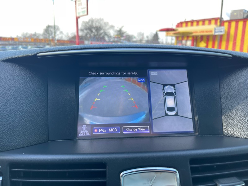 Infiniti Q70 3.7 AWD 2015