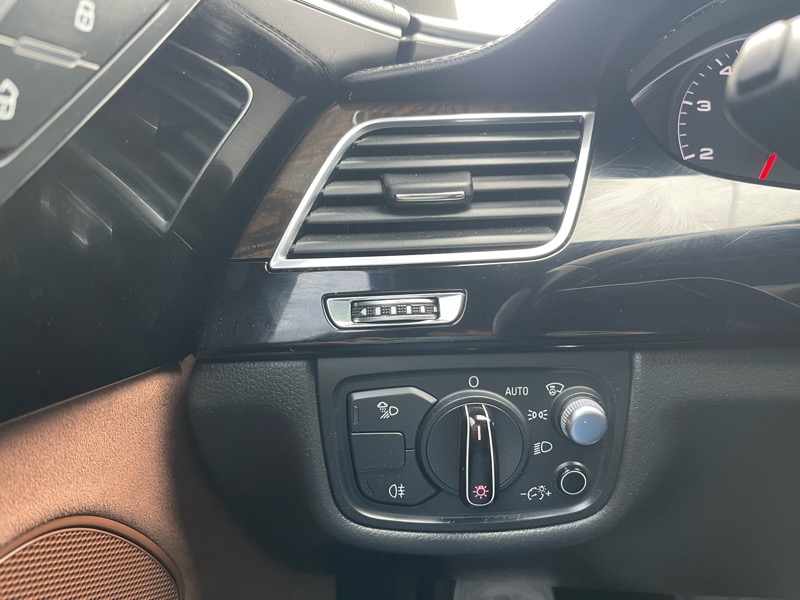 Audi A8 3.0T quattro 2016