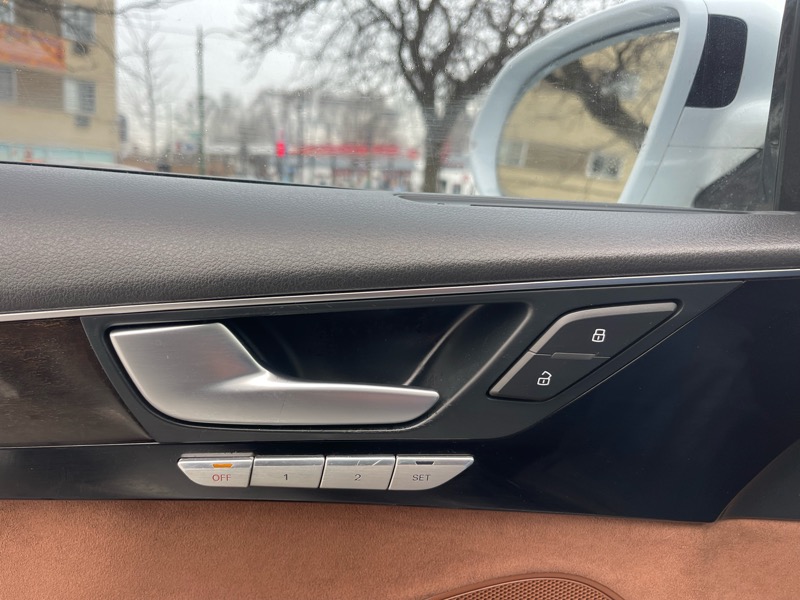 Audi A8 3.0T quattro 2016