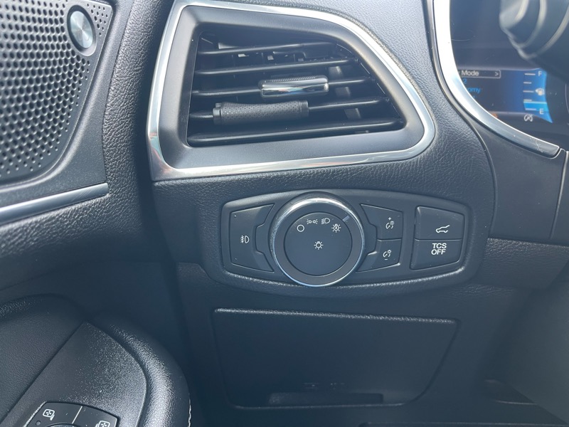 Ford Edge Titanium AWD 2021