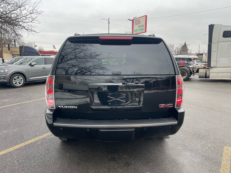 GMC Yukon Denali 4WD 2014