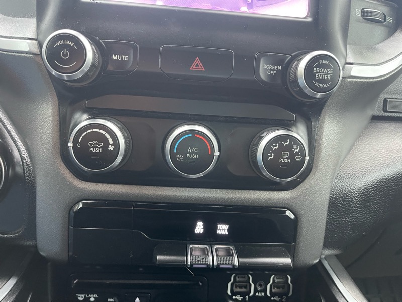 RAM 1500 Big Horn Crew Cab SWB 4WD 2019