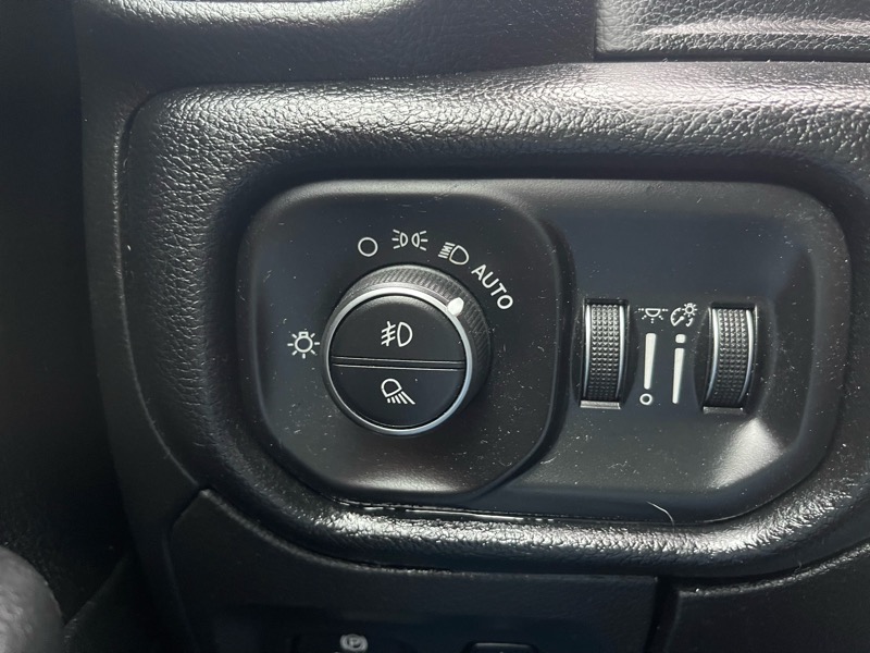 RAM 1500 Big Horn Crew Cab SWB 4WD 2019