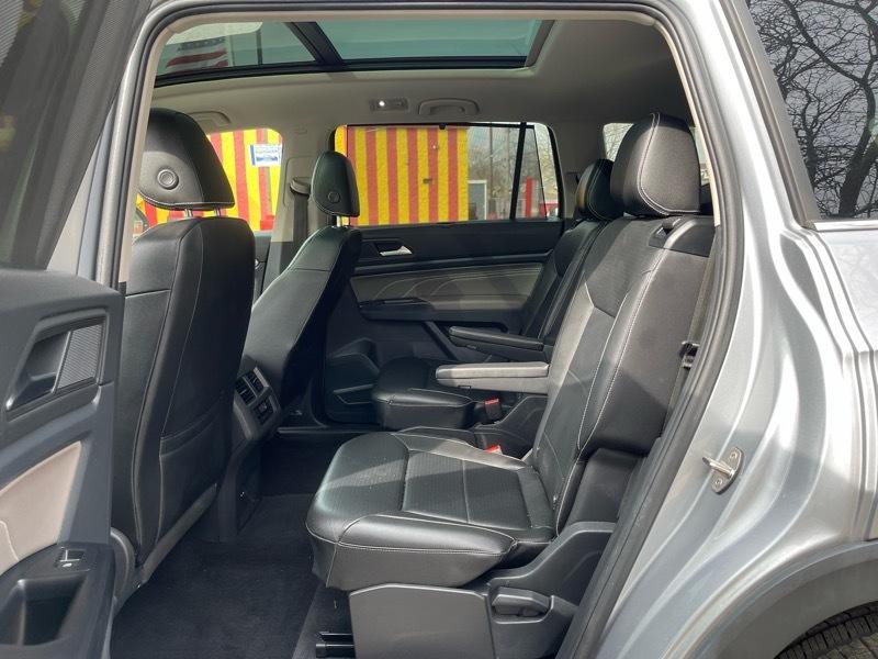 Volkswagen Atlas V6 SE w/Technology 2021