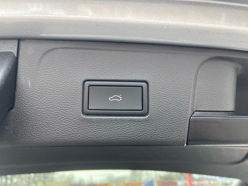 Volkswagen Atlas V6 SE w/Technology 2021