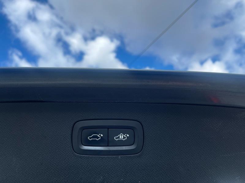 Volvo XC90 T6 Momentum AWD 2018