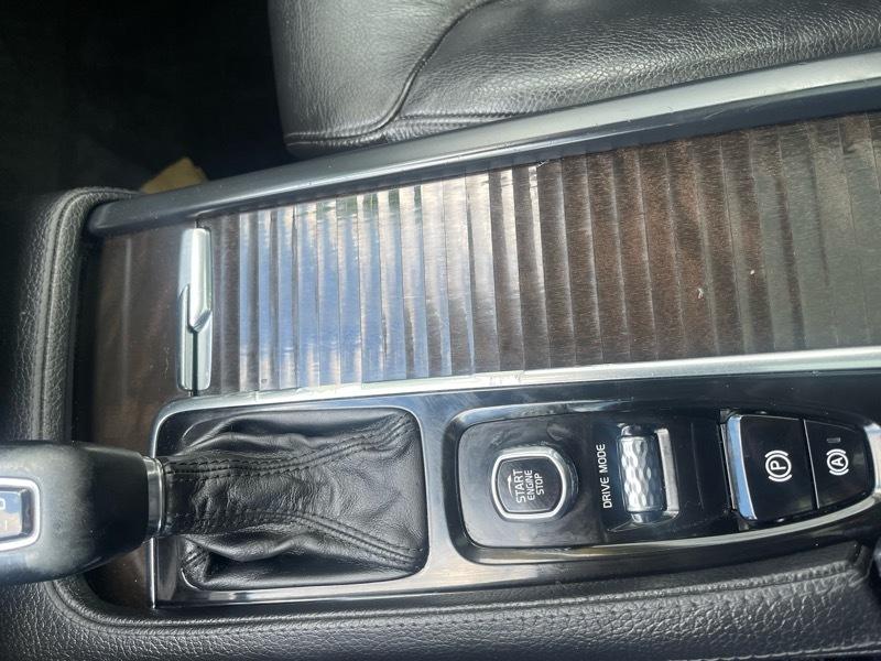 Volvo XC90 T6 Momentum AWD 2018
