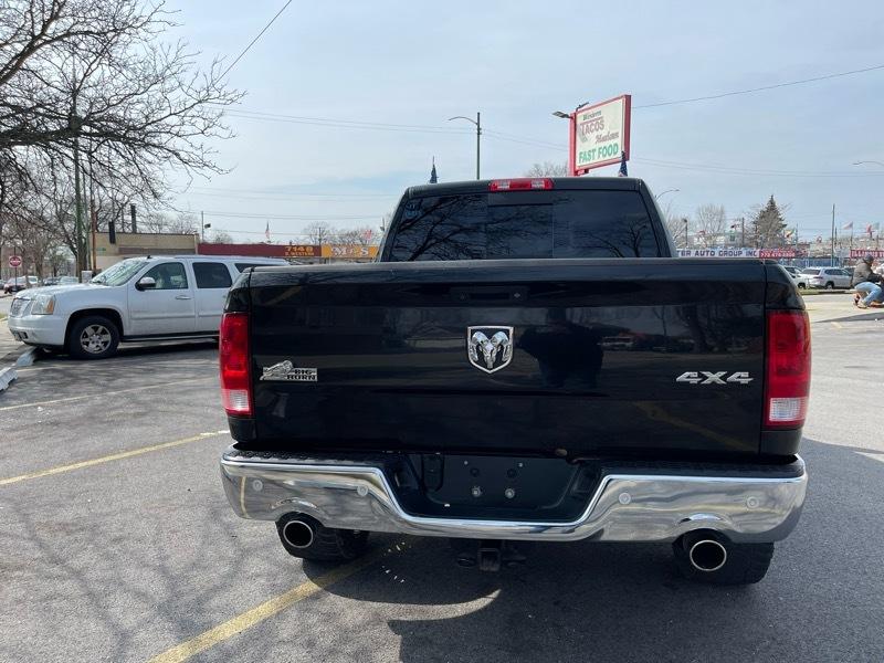 RAM 1500 SLT Crew Cab SWB 4WD 2017