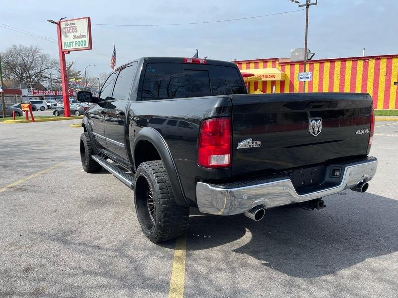 RAM 1500 SLT Crew Cab SWB 4WD 2017