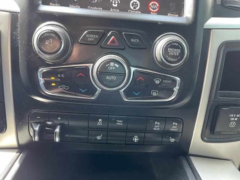 RAM 1500 SLT Crew Cab SWB 4WD 2017